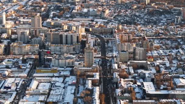 Vista Aérea Del Centro Ciudad Chisinau Cubierta Nieve Atardecer Invierno — Vídeos de Stock
