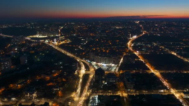 Luchtfoto Drone Hyperlapse Tijdspanne Van Chisinau Stad Bij Zonsondergang Blauw — Stockvideo