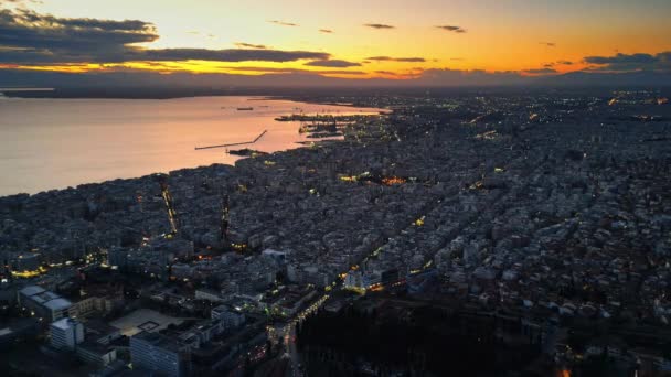 Flygdrönare Utsikt Över Thessalonikis Kust Vid Solnedgången Egeiska Havet Centrala — Stockvideo