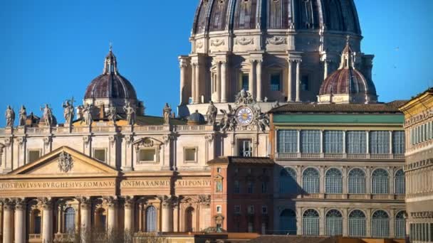 Vista Aérea Ciudad Del Vaticano Desde Distancia Basílica San Pedro — Vídeo de stock