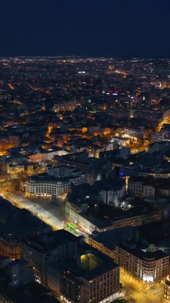 Vertikální Letecký Bezpilotní Pohled Osvětlenou Krajinu Města Večerních Hodinách Modrá — Stock video