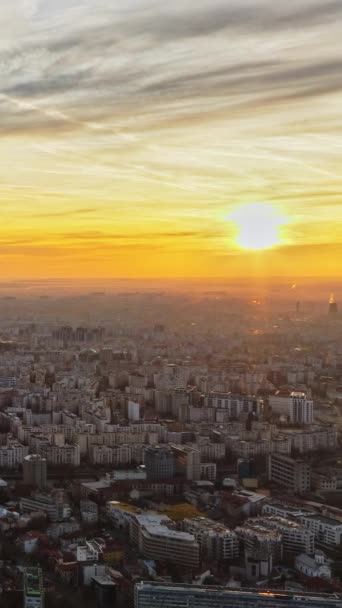 Vertikální Pohled Město Bukurešti Při Západu Slunce Pohybující Doprava Rumunsko — Stock video