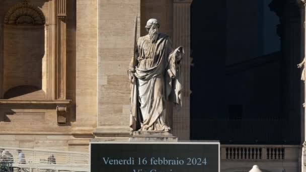 Standbeeld Van Apostel Paulus Voor Basiliek Van Peter Vaticaan Rome — Stockvideo