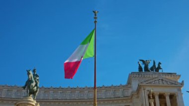 Roma, İtalya - 15 Şubat 2024: Anavatan Sunağı, Victor Emmanuel Anıtı II