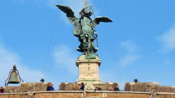 Roma Italia Februarie 2024 Statuia Sfântului Mihail Arhanghelul Deasupra Castelului — Videoclip de stoc
