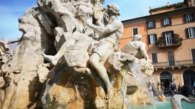 Roma, İtalya - 16 Şubat 2024: Navona Meydanı 'ndaki Dört Nehir Çeşmesi