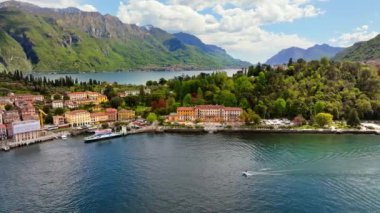 İtalya 'nın Como Gölü kıyısındaki Bellagio köyünün hava manzarası.
