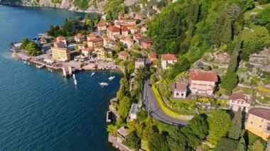 Gündüz vakti Varenna, İtalya ve Como Gölü 'nün havadan görünüşü