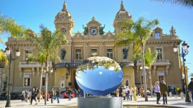 Monte Carlo, Monaco - 6 Haziran 2024: Monte-Carlo Kumarhanesinin sokak manzarası
