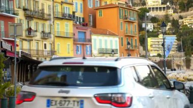 Villefranche sur Mer, Fransa - 8 Haziran 2024: Fransız Rivierası 'ndaki sahil sokağı