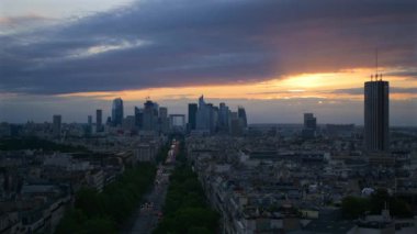 Akşamları Paris, Fransa 'nın hava manzarası