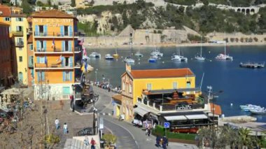 Villefranche sur Mer, Fransa - 28 Haziran 2024: Fransız Riviera 'sındaki sahil kasabasındaki Welcome Hotel' in ön görüntüsü