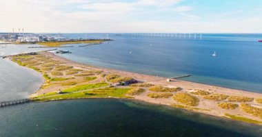 Danimarka, Kopenhag 'daki Amager Sahil Parkı' nın hava aracı görüntüsü.