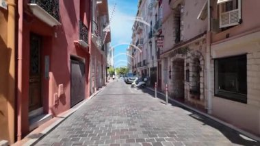 Monako City, Monako - 4 Eylül 2024: Şehirde sakin bir caddenin görüntüsü
