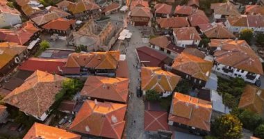 Bulgaristan 'ın Nessebar kentinin hava aracı görüntüsü gün batımında