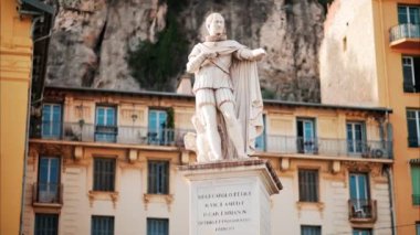 Fransa 'nın Nice kentindeki Rue de Foresta caddesinde Charles Felix de Savoie anıtı
