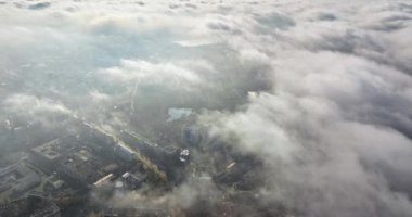 Chisinau, Moldova üzerindeki bulutların insansız hava aracı görüntüsü