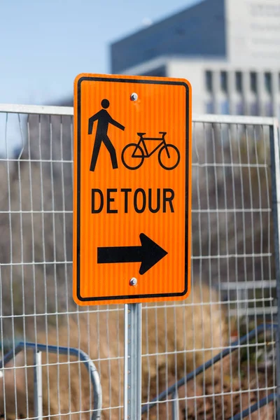 Señal Desvío Naranja Para Ciclistas Peatones Camino Cerrado Para Bicicletas — Foto de Stock