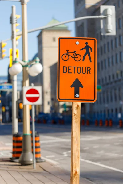 Señal Desvío Para Bicicletas Peatones Camino Cerrado Para Bicicletas Personas — Foto de Stock