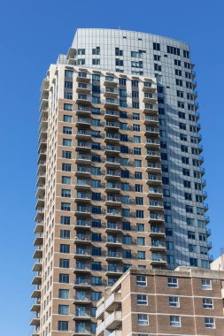 Ottawa, Kanada - 30 Eylül 2023: Gökyüzüne karşı yüksek binalar.