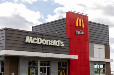Ottawa, Kanada - 24 Eylül 2024: McDonald 's fast food restoran binası