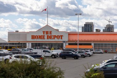 Ottawa, Kanada - 24 Eylül 2024: Home Depot Store ve Otopark