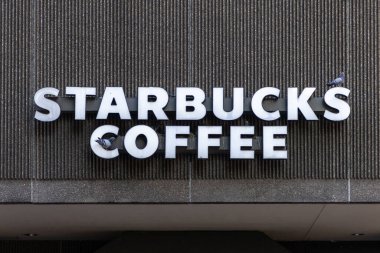 Ottawa, Kanada - 1 Ekim 2024 Starbucks Kahve Dükkanı