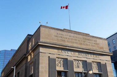 Ottawa, Kanada - 17 Ekim 2024: Ottawa şehir merkezindeki Wellington Caddesi 'ndeki Montreal Bankası.