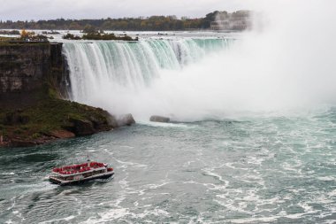 Niagara Şelalesi Ontario, Kanada 'da tekne turu