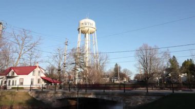 Perth, Kanada - 27 Nisan 2025: Perth, Ontario, Kanada 'da su kulesi