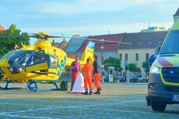 Hustopece República Checa Junho 2022 Helicóptero Resgate Praça Cidade Helicóptero — Fotografia de Stock