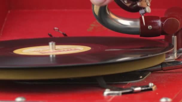 Hand Turns Vintage Vinyl Record Vinyl Record Spinning Vinyl Playing — Stok video