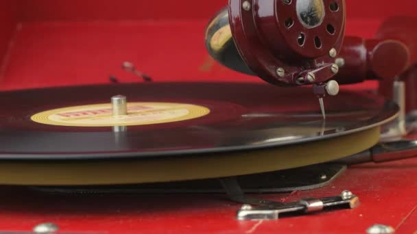 Hand Turns Vintage Vinyl Record Vinyl Record Spinning Vinyl Playing — Stock Video