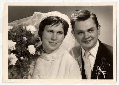 Çekoslovak Cumhuriyeti - 1950'lerde yaklaşık: Yeni evliler Vintage Fotoğraf.