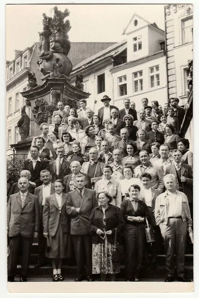 République Socialiste Tchécoslovaque Circa 1970 Photo Vintage Montrant Groupe Personnes — Photo