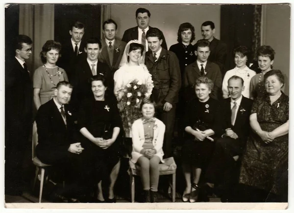 Czechoslovak Socialist Republic 1970S Vintage Photo Shows Newlyweds Wedding Guests — Stock Photo, Image