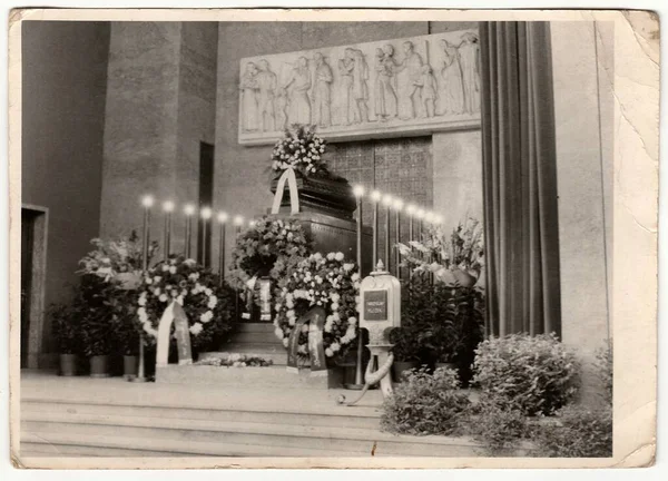República Socialista Checoslovak Circa 1970 Servicio Fúnebre Espectáculos Fotos Vintage —  Fotos de Stock