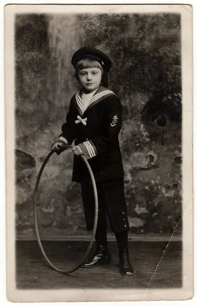 Alemanha Circa 1920 Foto Vintage Mostra Menino Usa Traje Marinheiro — Fotografia de Stock