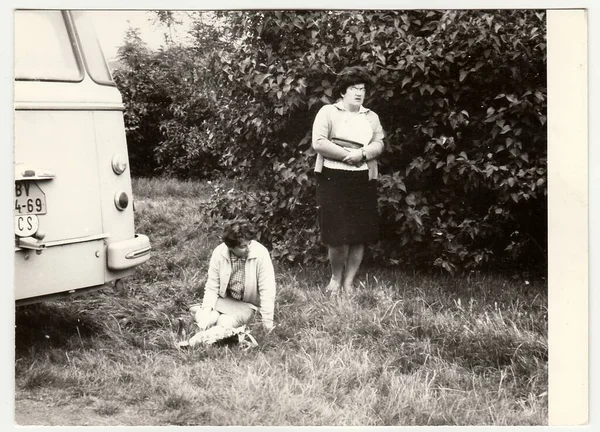 Čssr Kolem Roku 1970 Vintage Fotografie Ukazuje Ženy Mají Odpočinek — Stock fotografie