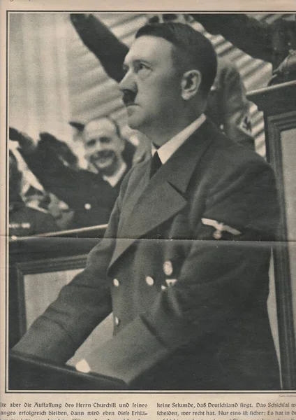 Гамбург Германия 1939 Воспроизведение Страницы Журнала Показывает Фотографию Адольфа Гитлера — стоковое фото