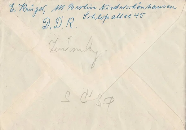 ベルリン ドイツ 9月26日 ヴィンテージの封筒の後ろ 手紙はドイツから送られました DdrはチェコスロバキアへCssr 1966年ベルリン — ストック写真