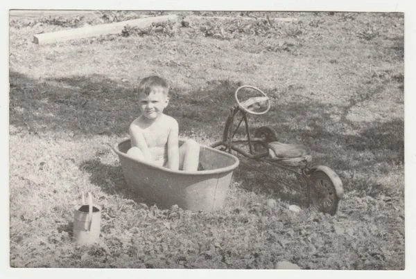 Československá Socialistická Republika Circa Léta Vintage Photo Shows Boy Take — Stock fotografie