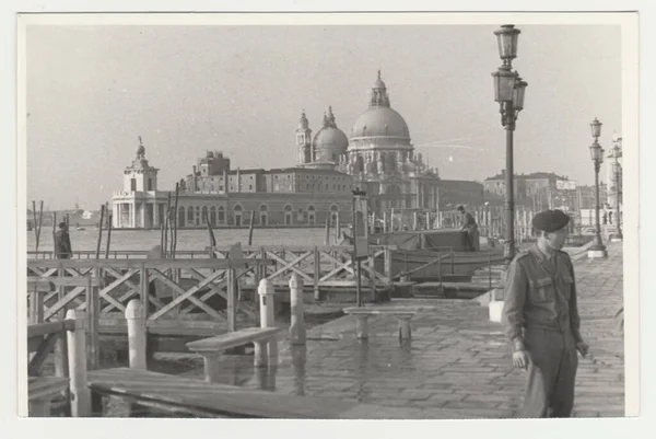 Venezia Venice イタリア Circa 1970 イタリアの町 ヴェネツィアを示すヴィンテージ写真 レトロな黒と白の写真 1970年代 — ストック写真