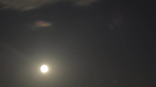 Éjszakai Égbolt Időugrása Holddal Fényes Hold Sötét Éjszakai Égbolton Időszakos — Stock videók