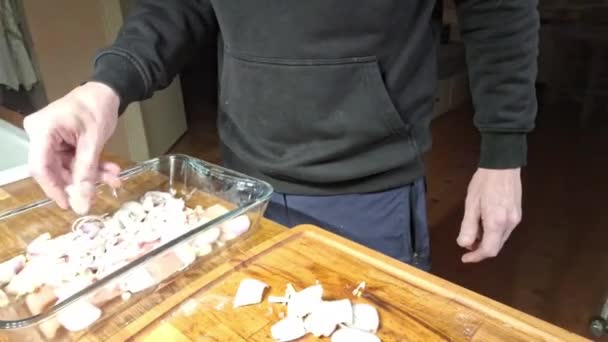 Man Puts Sliced Onions Chicken Cutlets Putting Chopped Onions Chicken — Stock Video