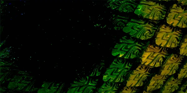 Naga pullarının ya da balık pullarının yılan kralı deseni. 2