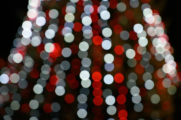 Abstract Christmas Background Christmas Tree Decorations Defocused Bokeh Lights Outdoors — Stock Photo, Image