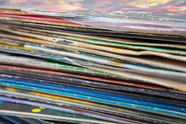 Orijinal kollu eski vinil tekler grubu, 7 inç plak kapakları..