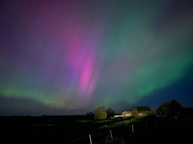 Letonya 'nın renkli kuzey ışığı