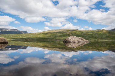Hemsedal vadisindeki Eldrevatnet Gölü, Sogn og Fjordane, Norveç